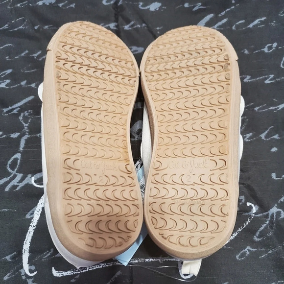 Cat & Jack Haven Sneakers Off White SZ 2 - Picture 6 of 7